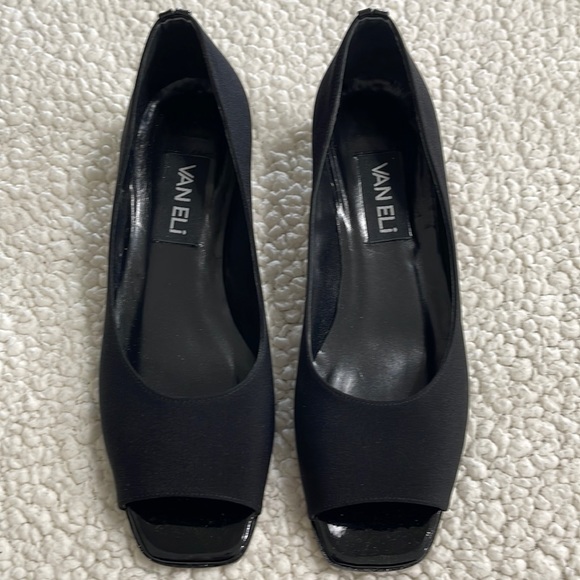Vaneli Shoes Van Eli Peep Toe Shoes New Size 8 2 M Poshmark